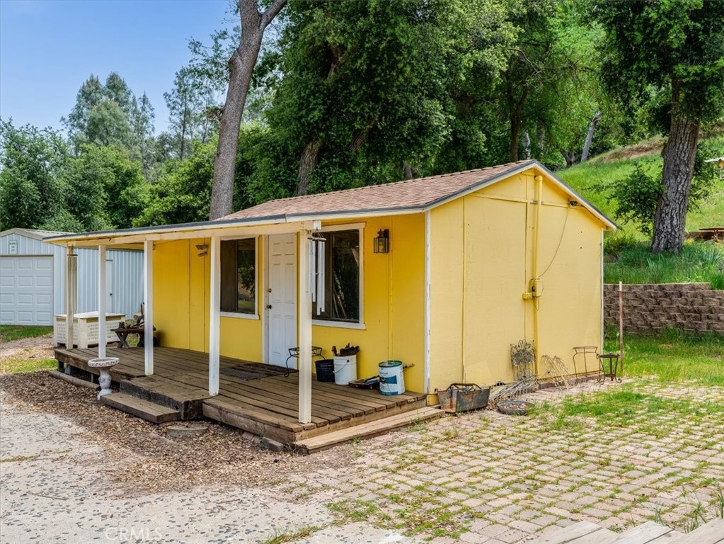 main property photo 18