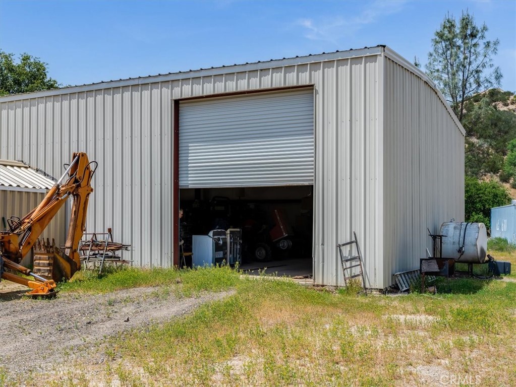 main property photo 25