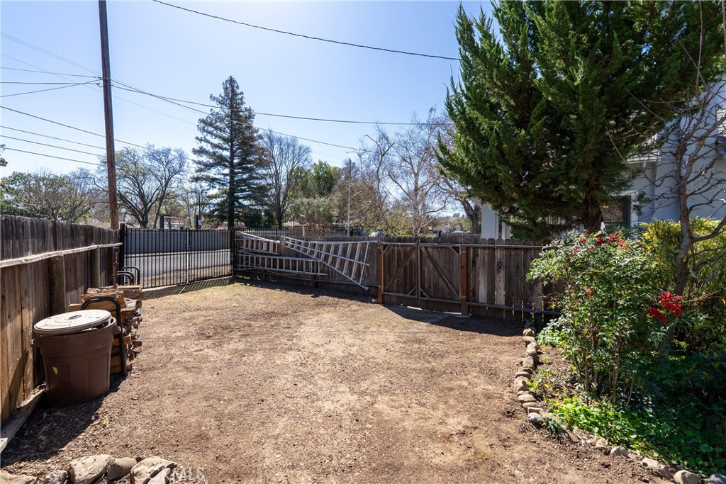 main property photo 49