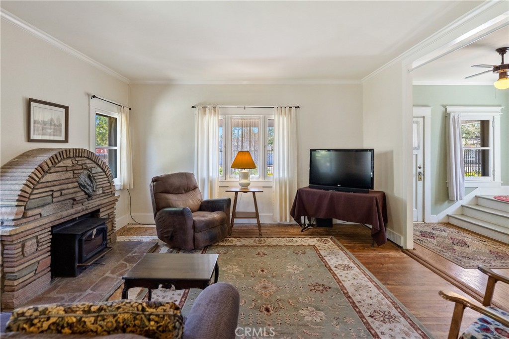 main property photo 9