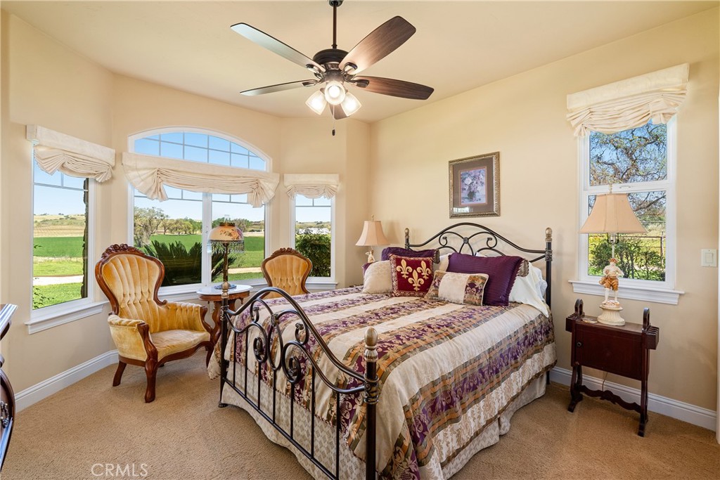 main property photo 16