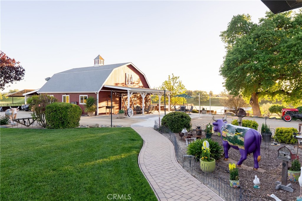 main property photo 25