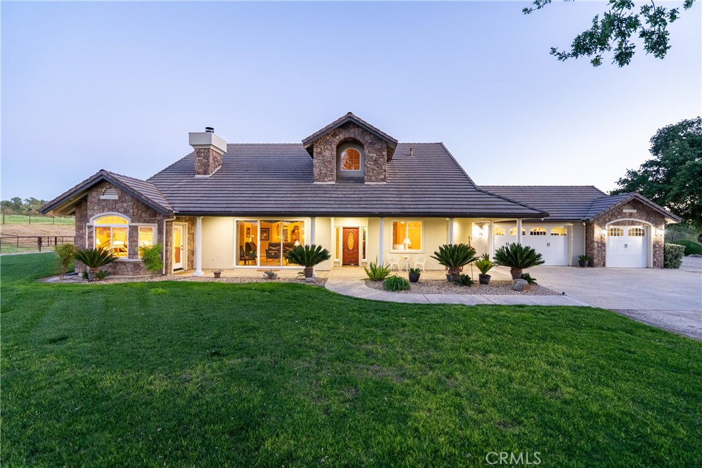 main property photo 3