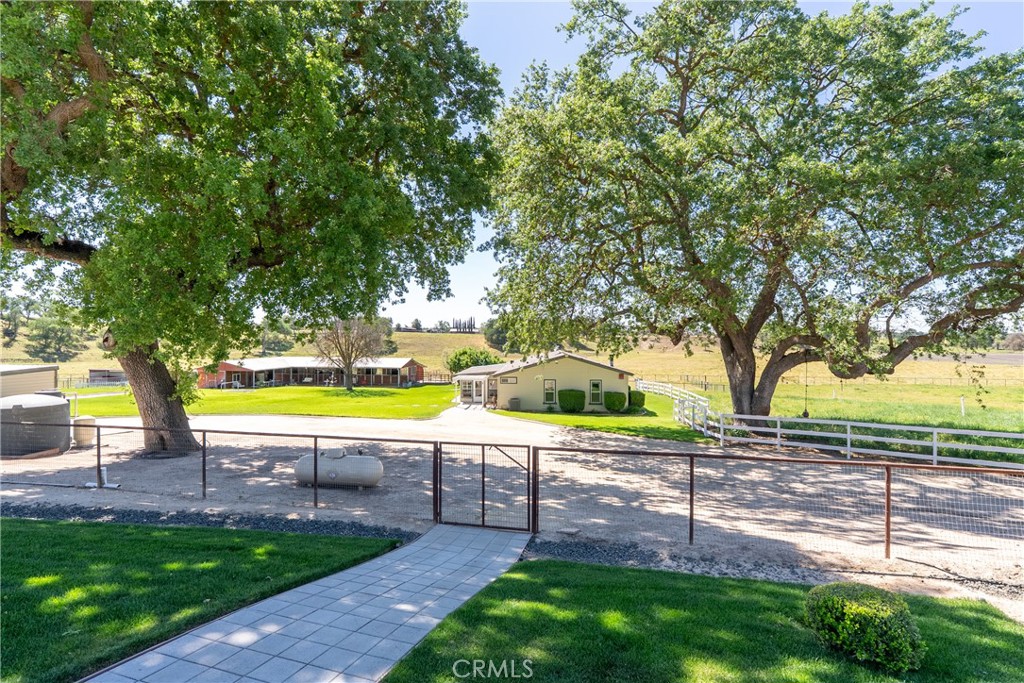 main property photo 33