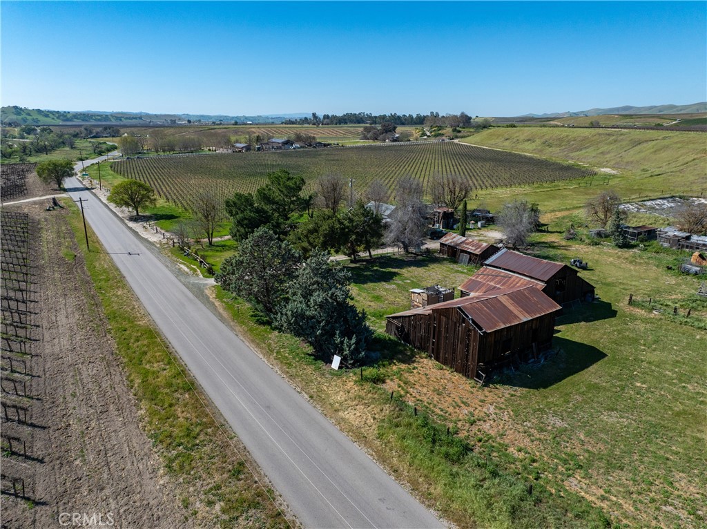 main property photo 35
