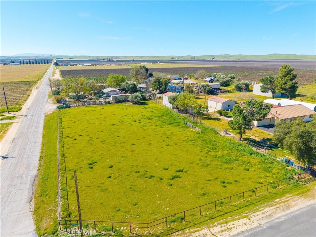 main property photo 31