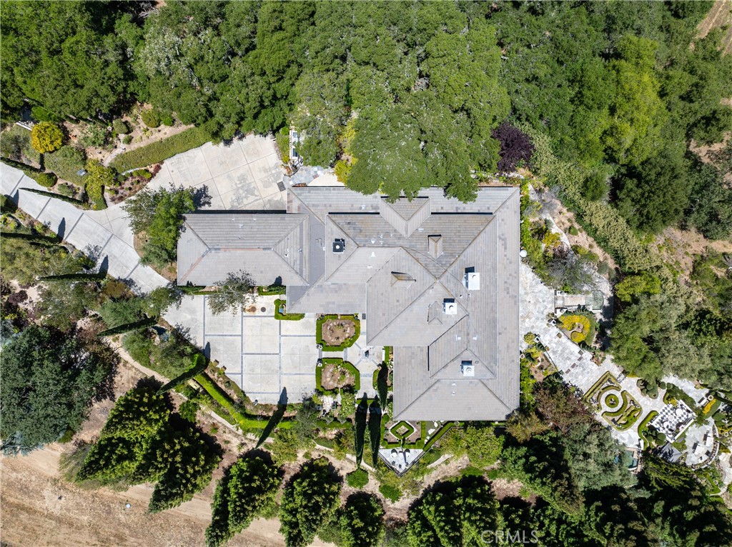 main property photo 59