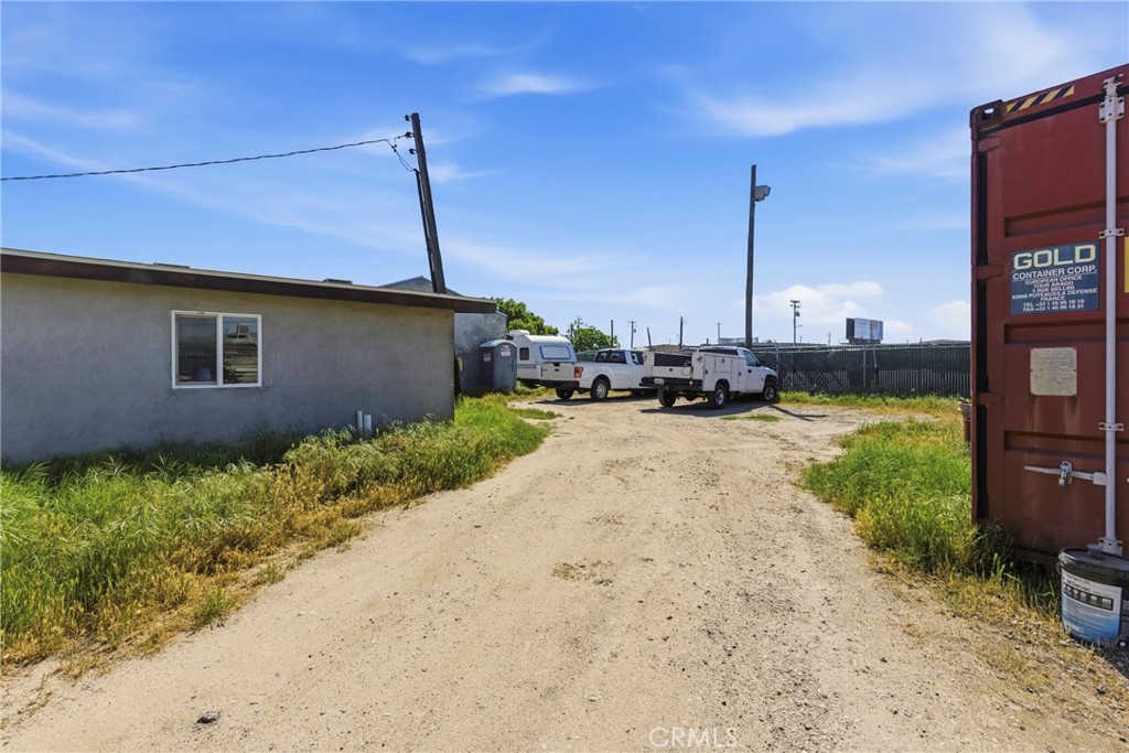 main property photo 32
