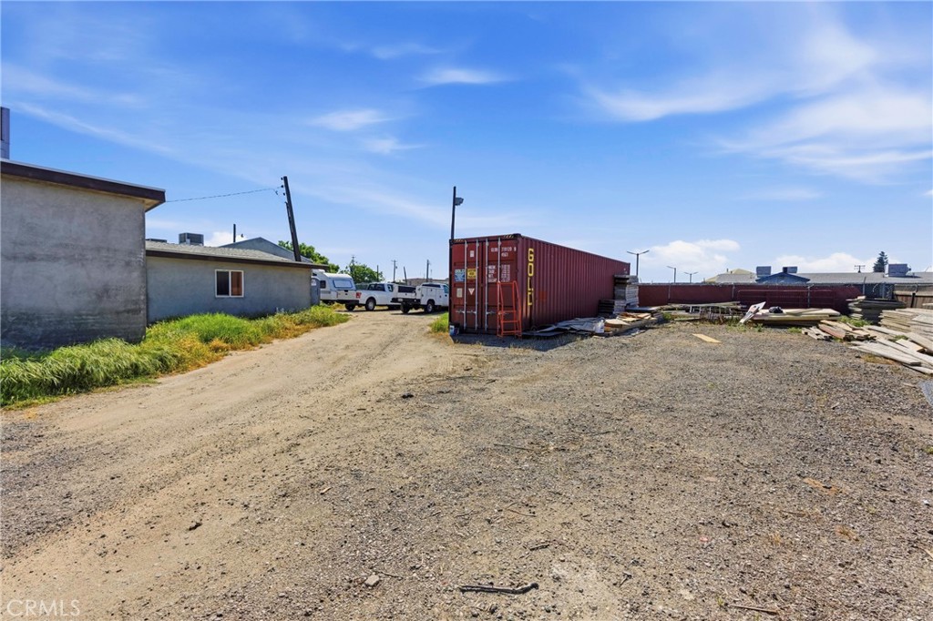 main property photo 34