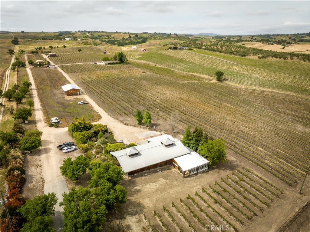 main property photo 10