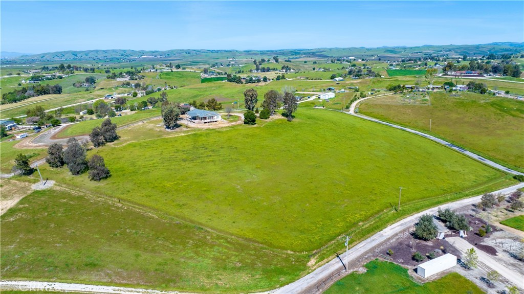 main property photo 74