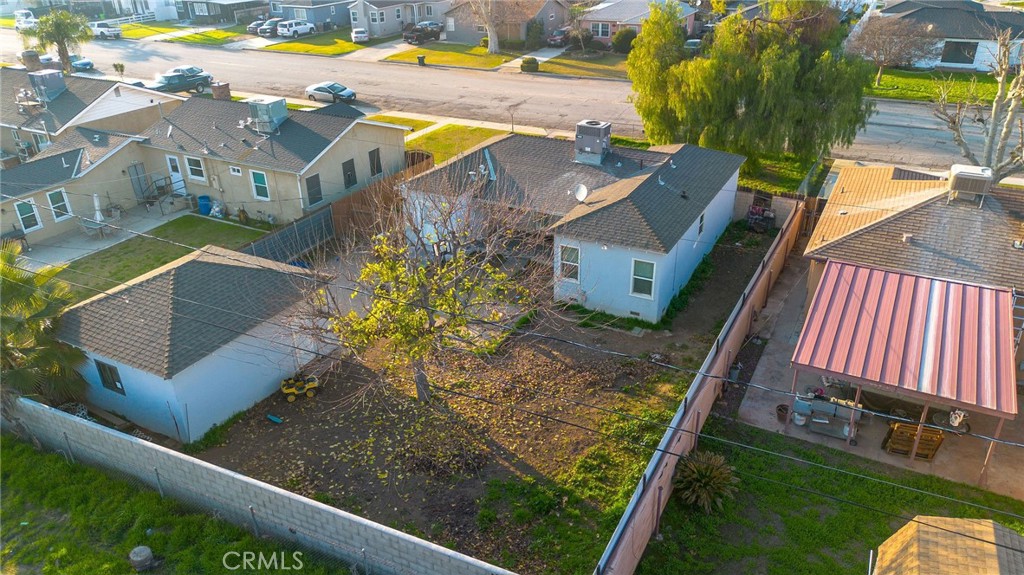 main property photo 11