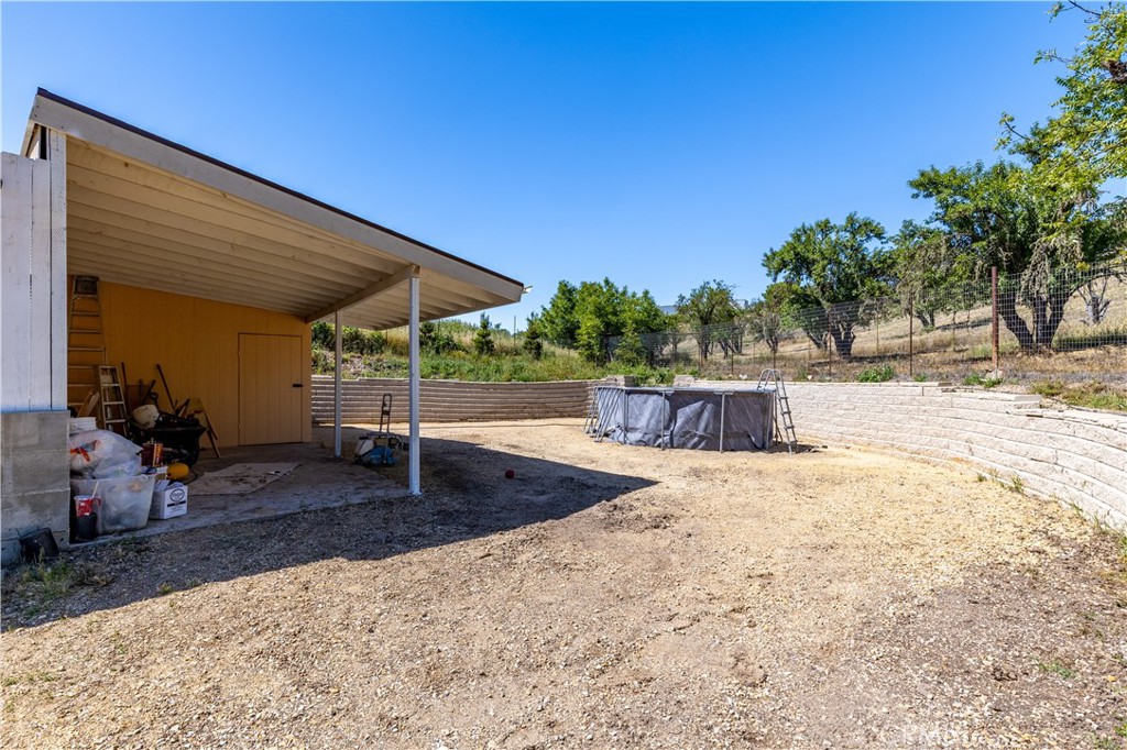 main property photo 40
