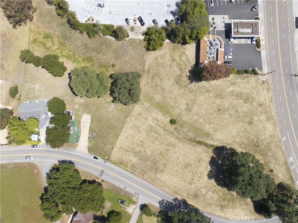 main property photo 6