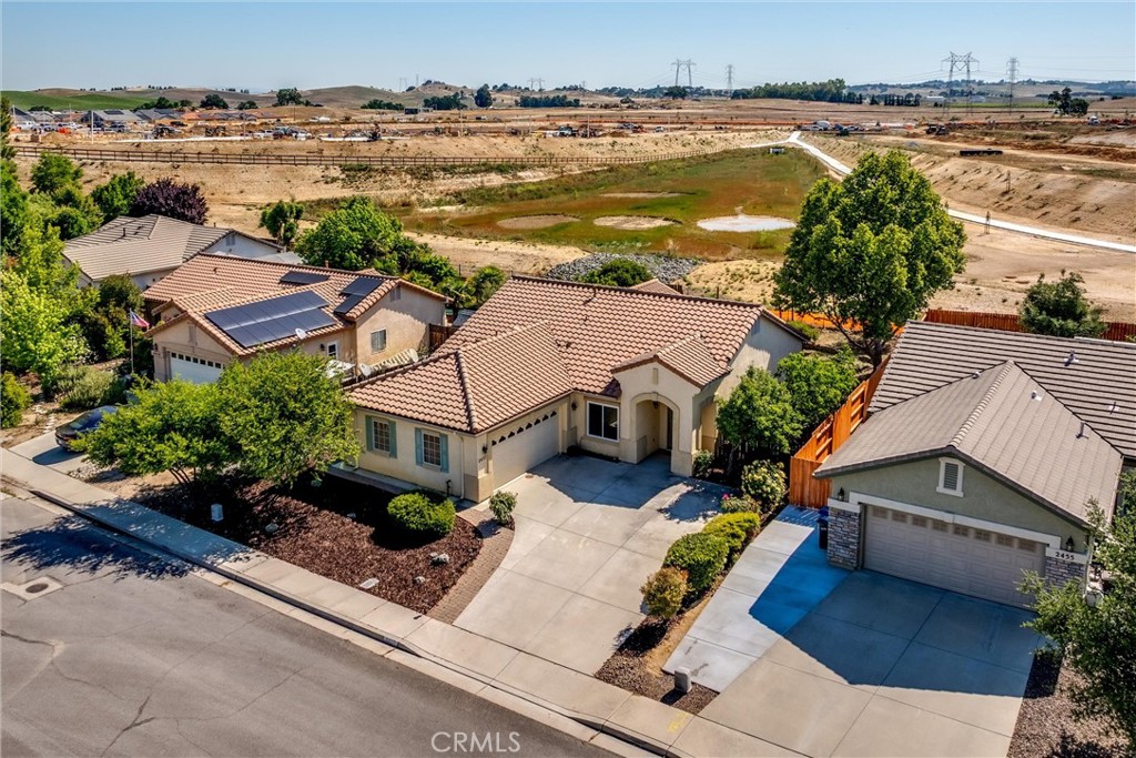 main property photo 25
