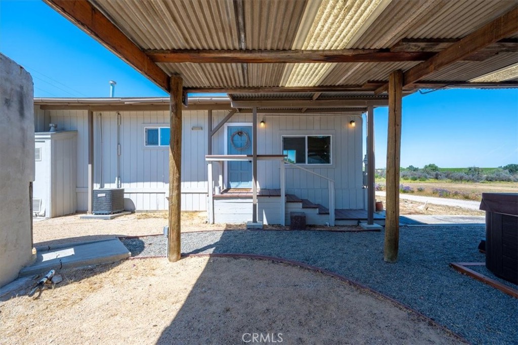 main property photo 32
