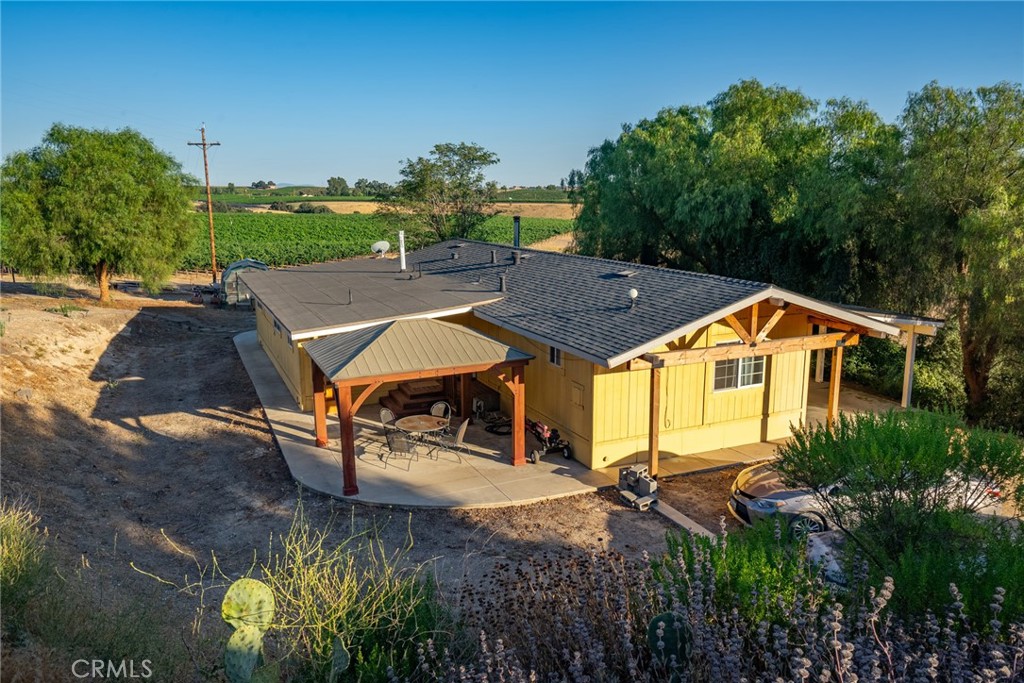 main property photo 16