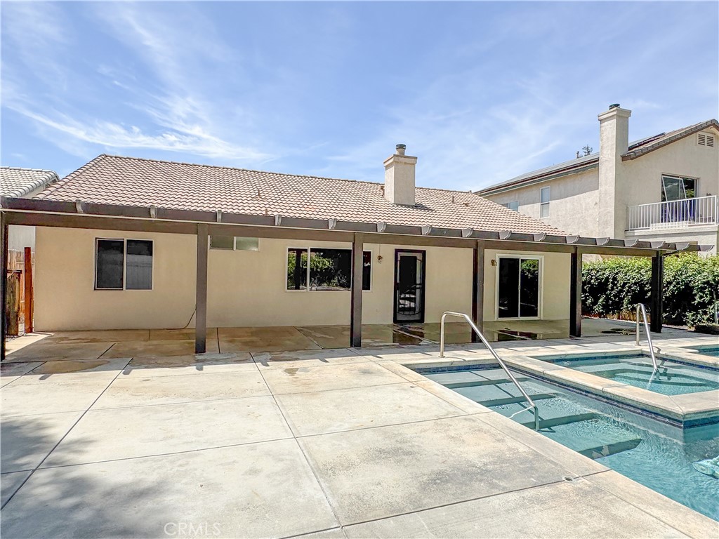 main property photo 32