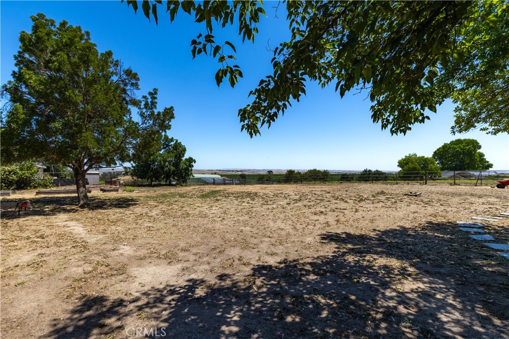 main property photo 45