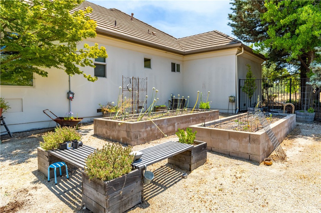main property photo 60