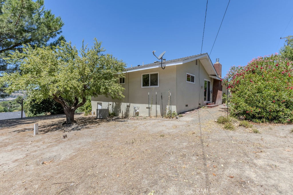 main property photo 10