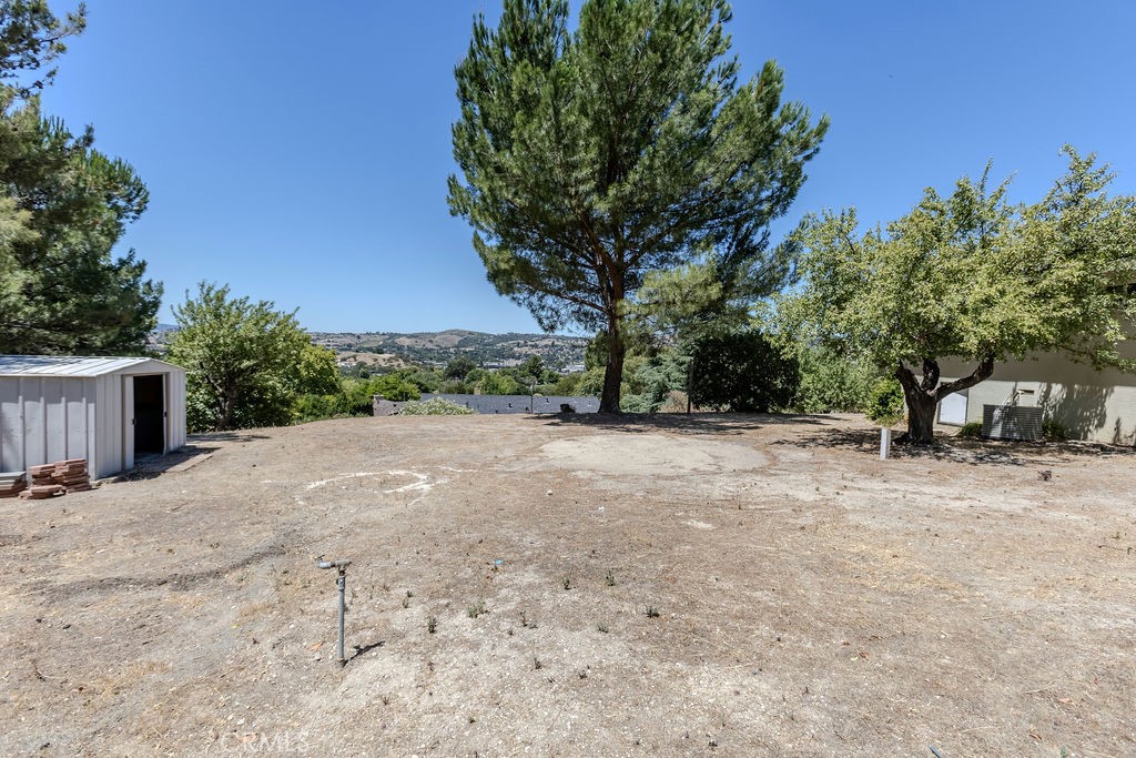 main property photo 11