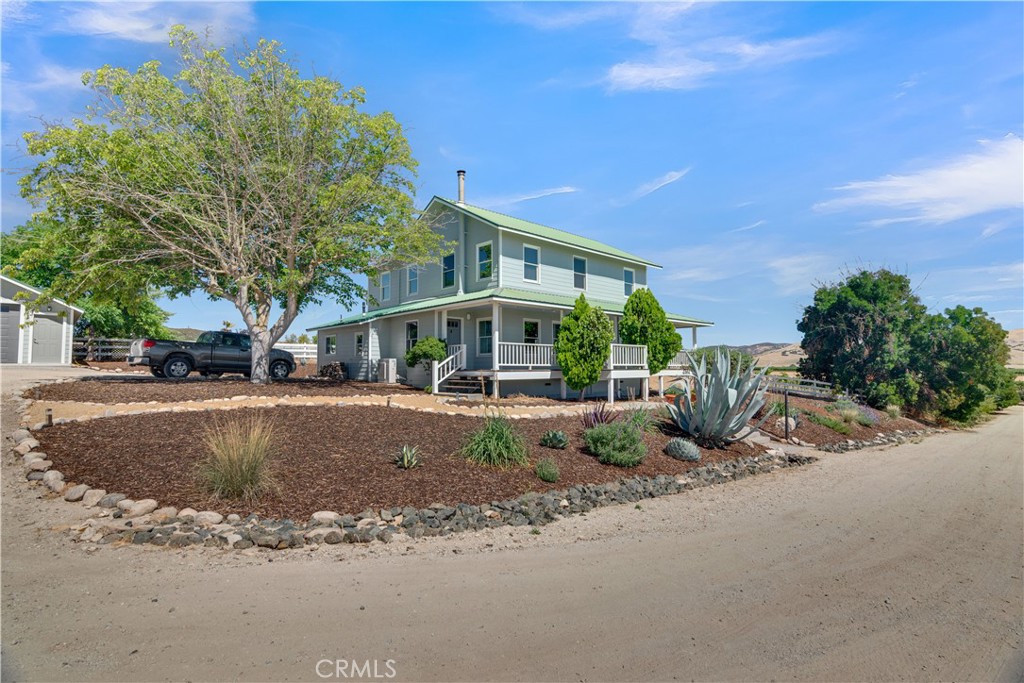 main property photo 10