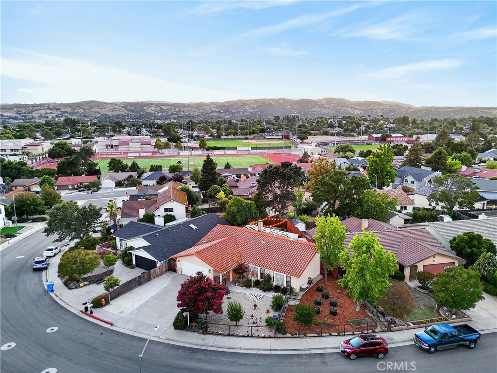 main property photo 40