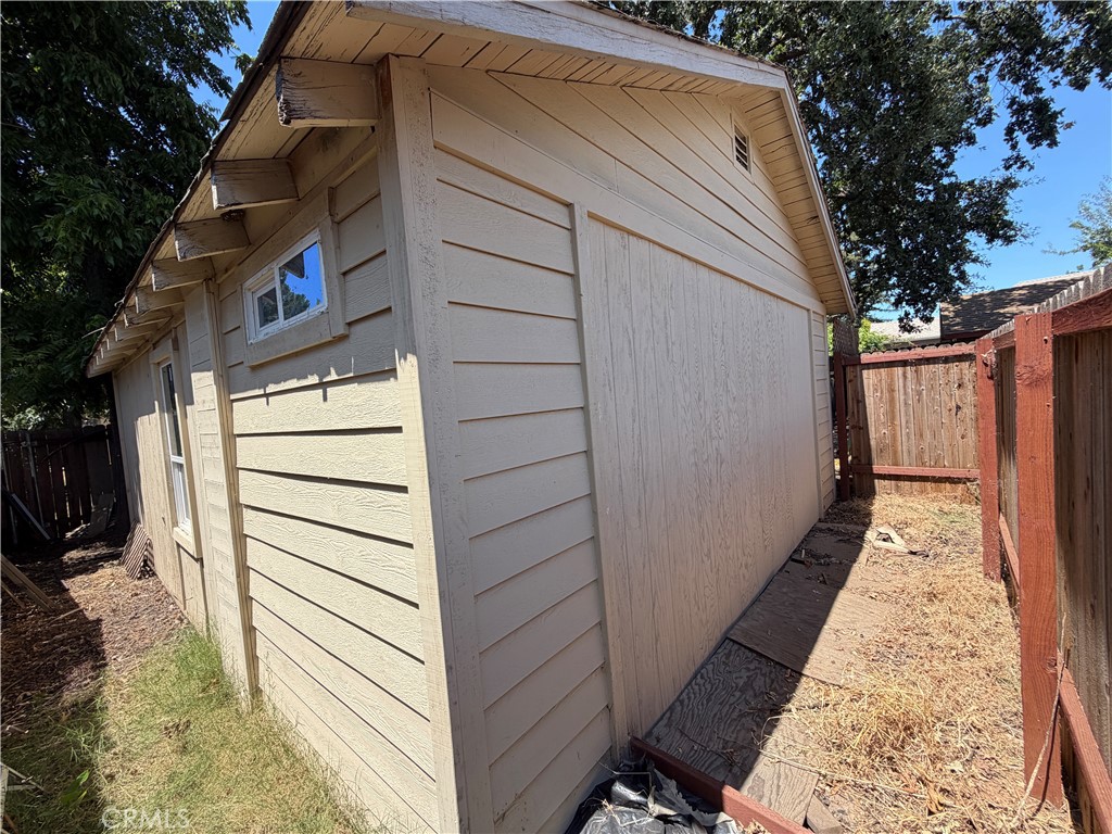 main property photo 23