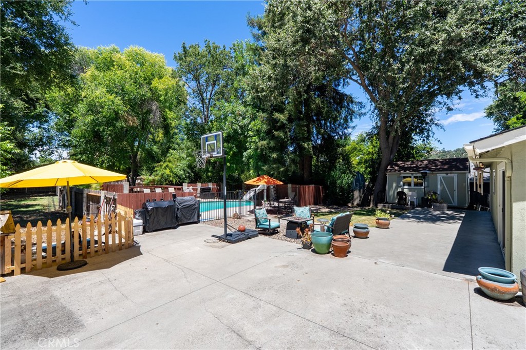 main property photo 31