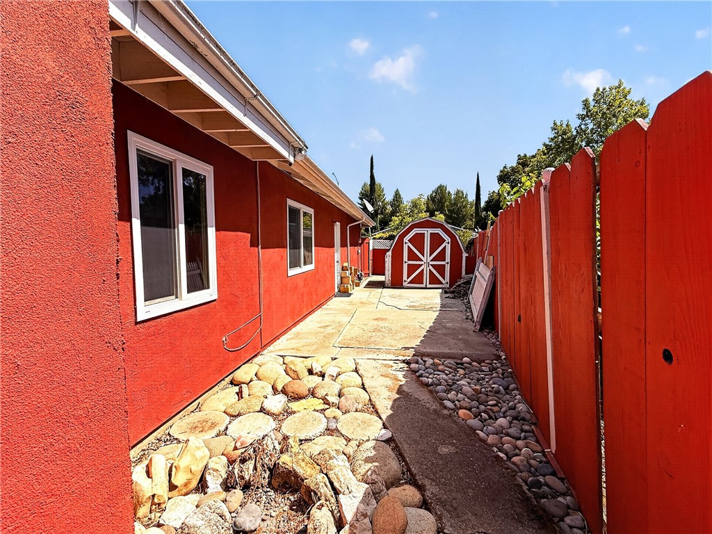 main property photo 23