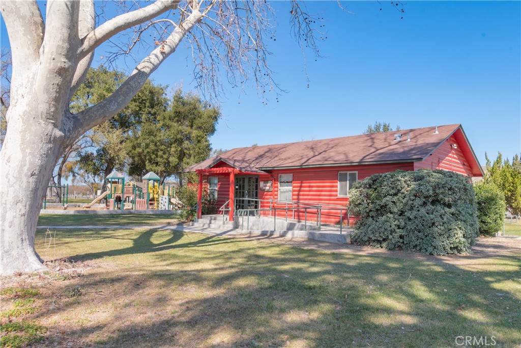 main property photo 18