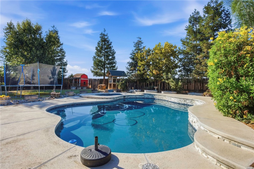 main property photo 36