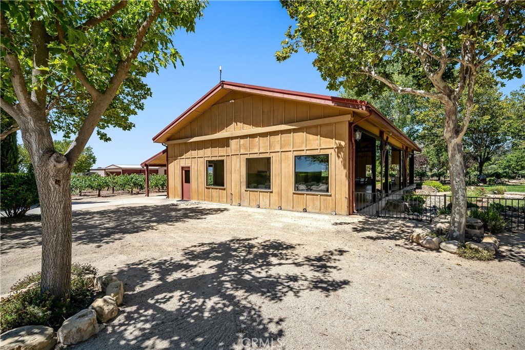 main property photo 49