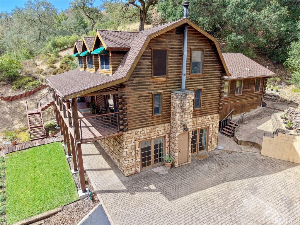 main property photo 10