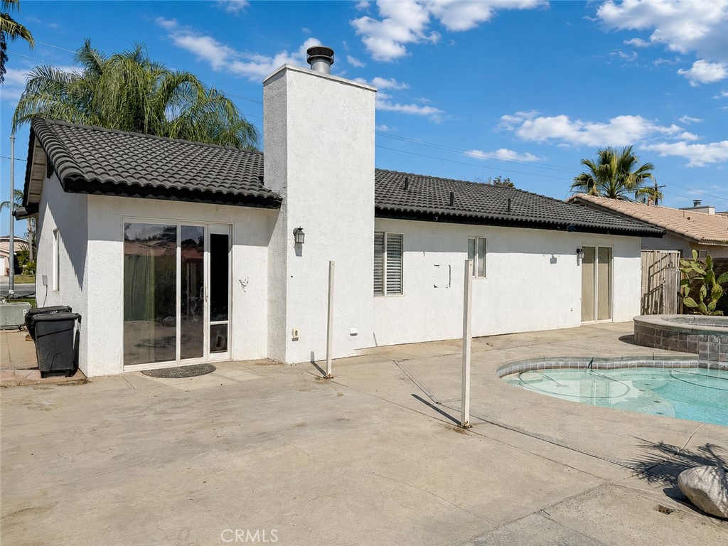 main property photo 18