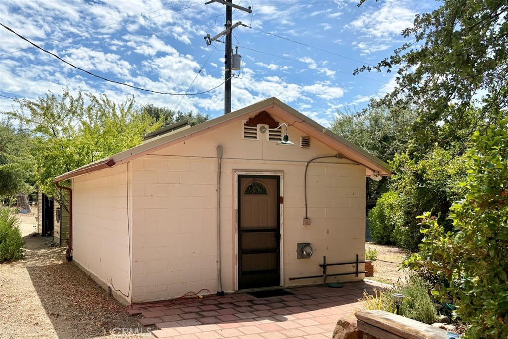 main property photo 23