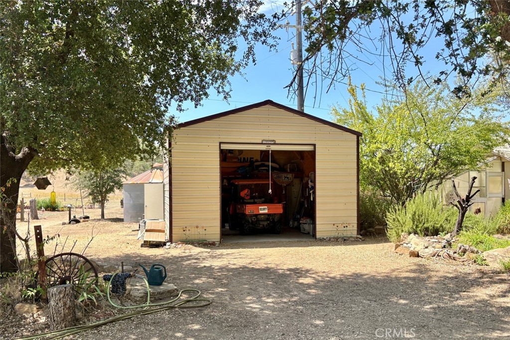 main property photo 27