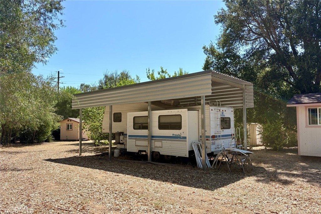 main property photo 28