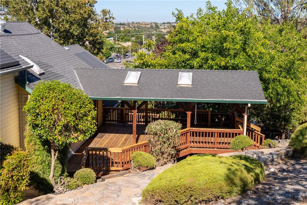 main property photo 30