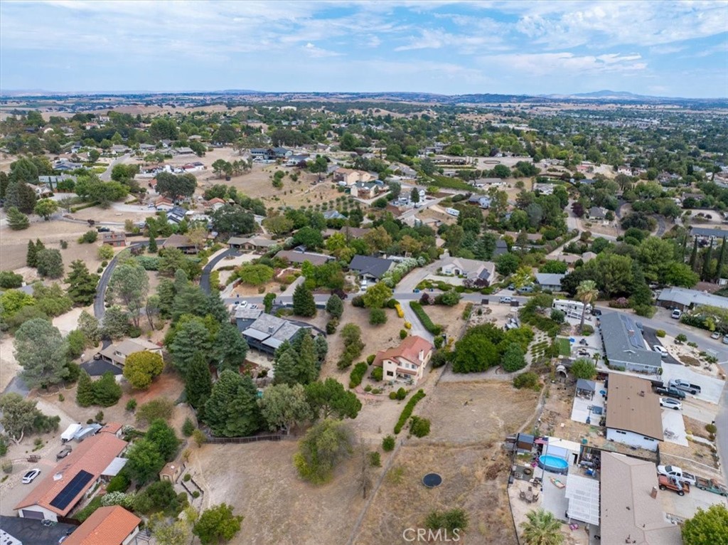 main property photo 37