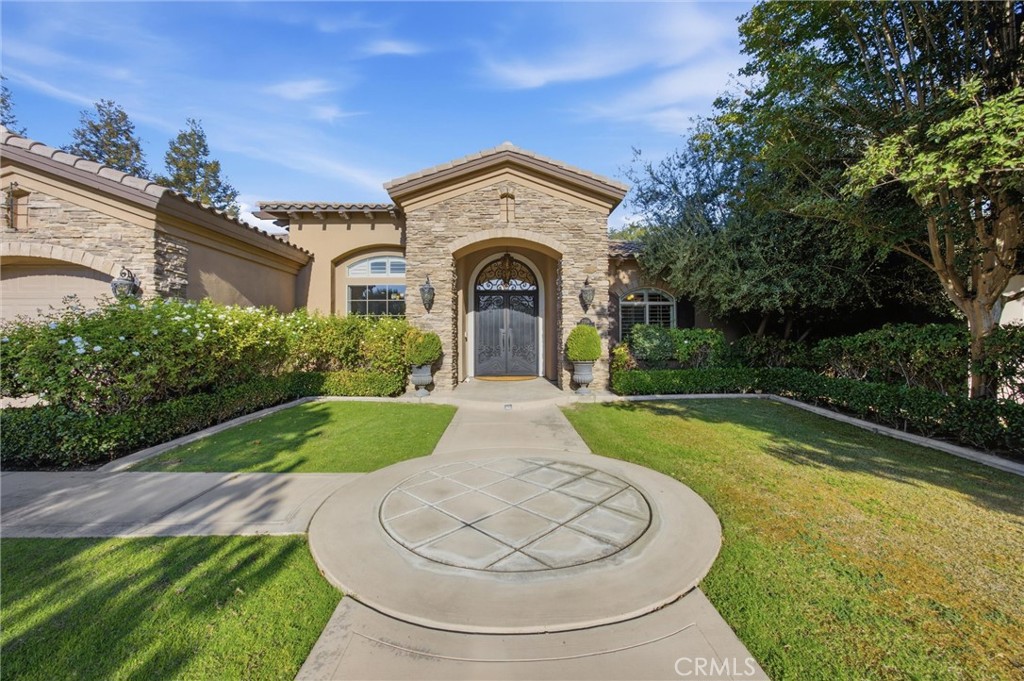 main property photo 13