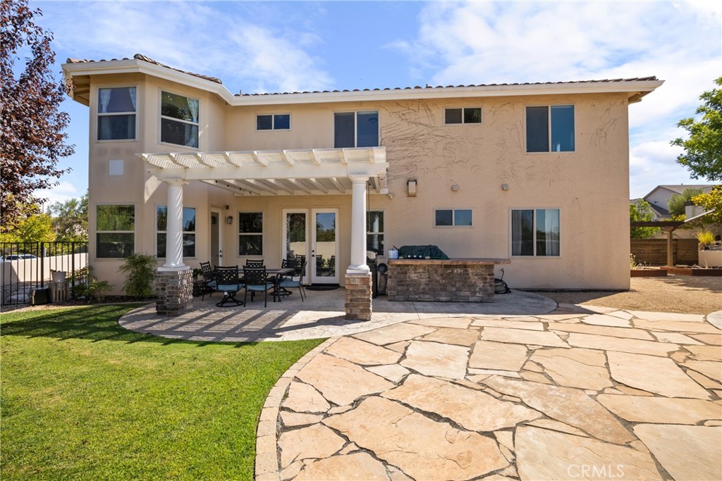 main property photo 40