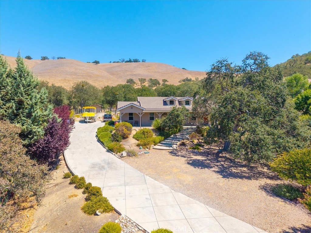 main property photo 6