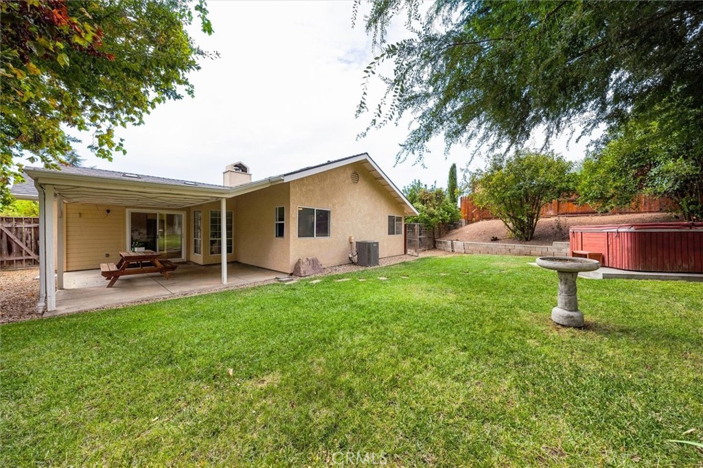 main property photo 9