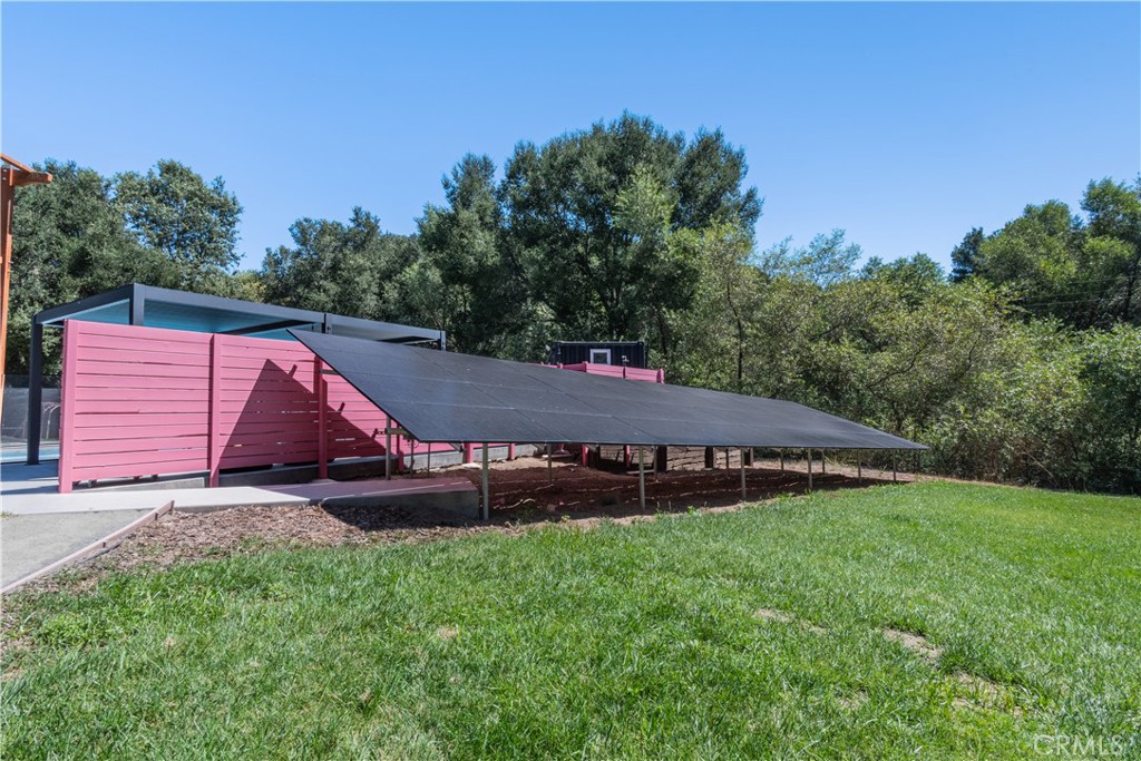main property photo 17