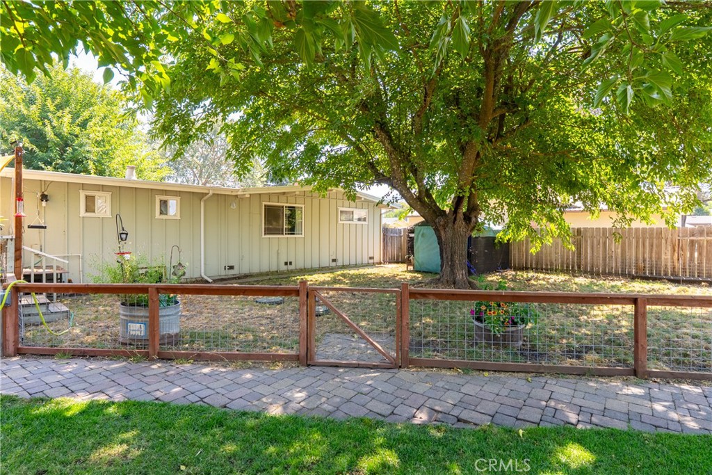 main property photo 47