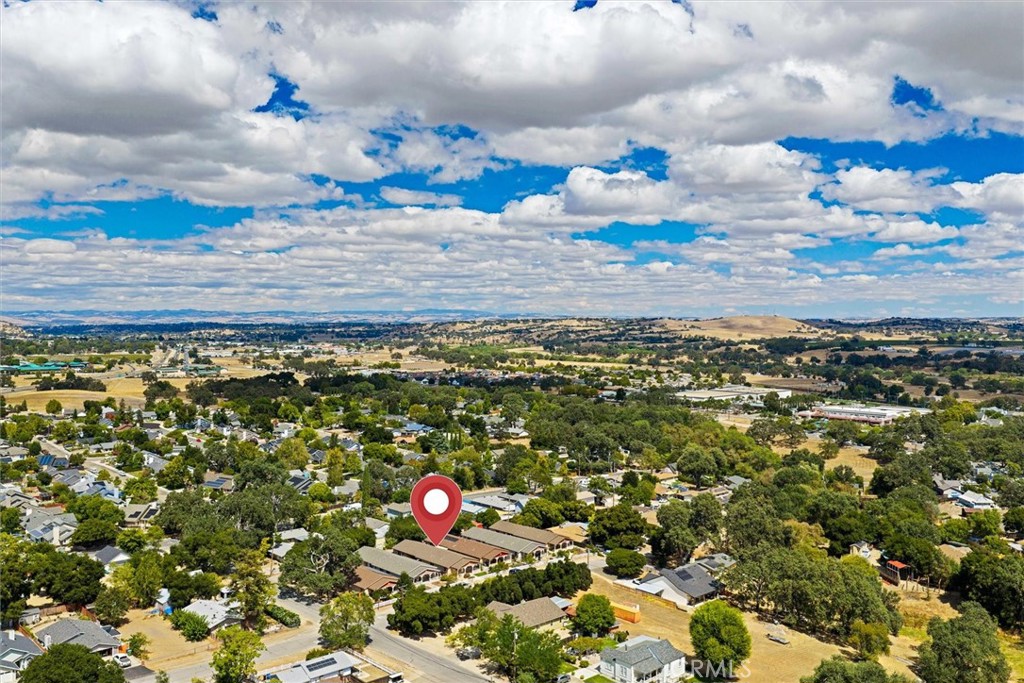 main property photo 40