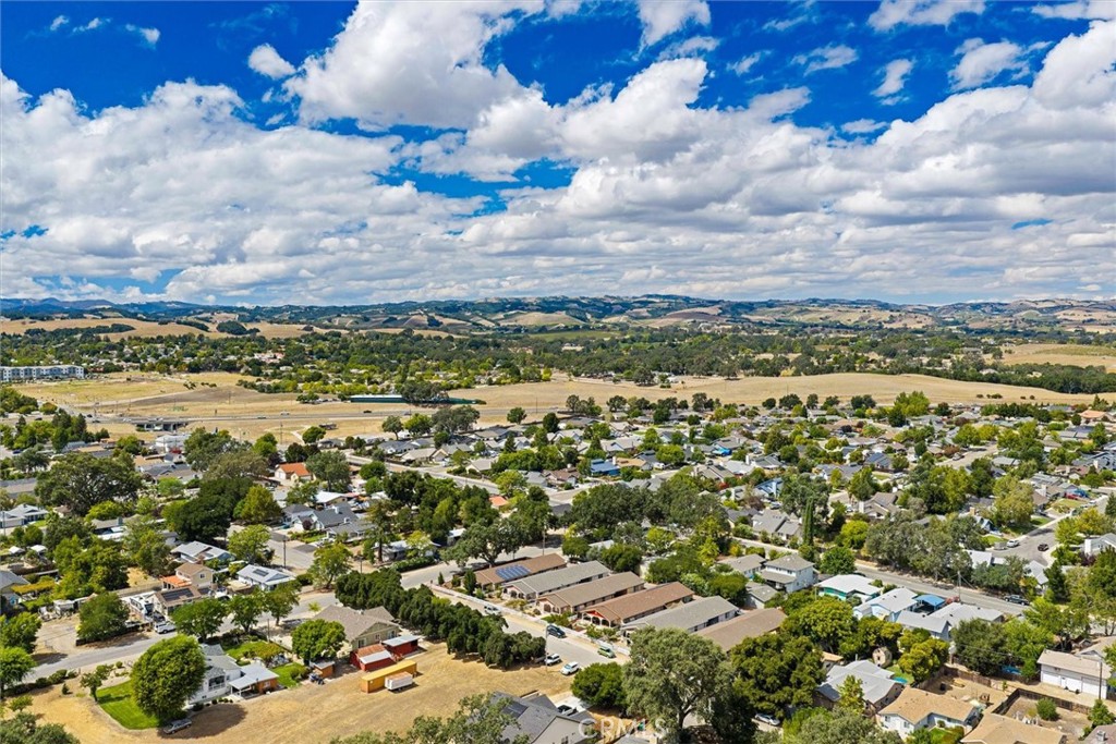 main property photo 45