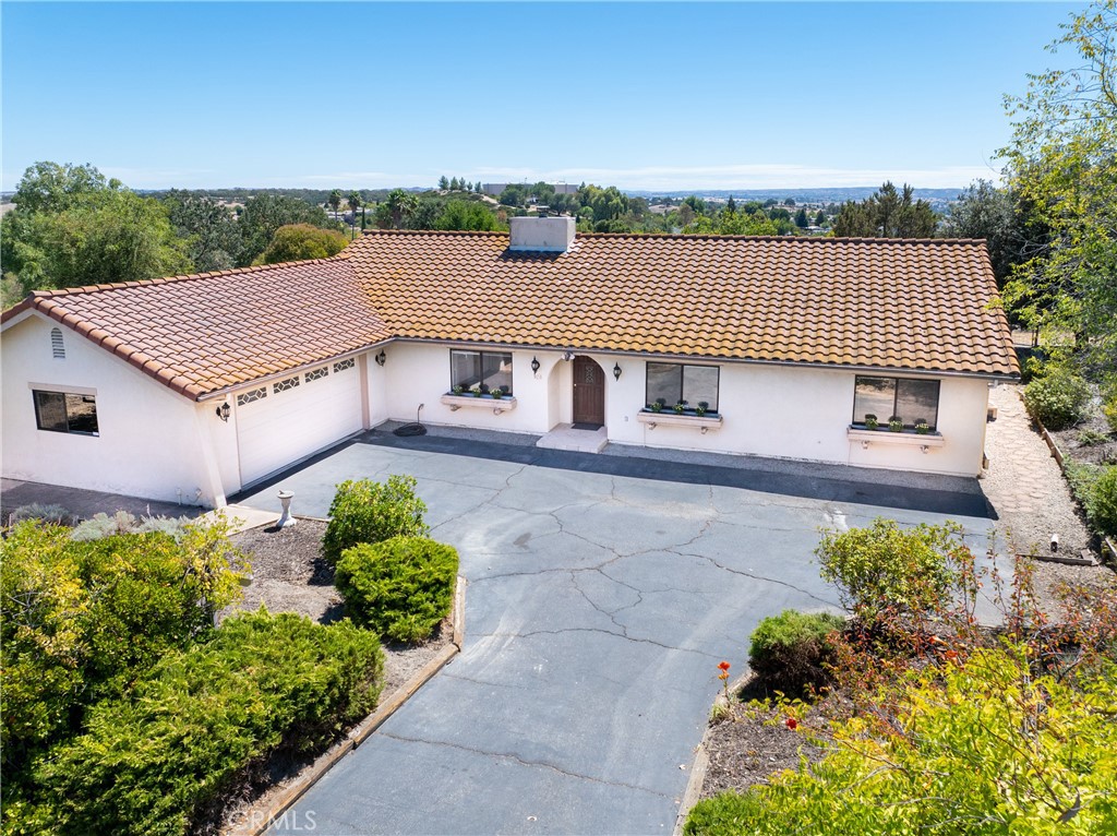 main property photo 45